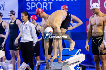 09/12/2023 - Grousset Maxime of France on the starting block before the start of the Mixed 4x50m Freestyle Final at the LEN Short Course European Championships 2023 on December 9, 2023 in Otopeni, Romania - SWIMMING - LEN SHORT COURSE EUROPEAN CHAMPIONSHIPS 2023 - DAY 5 - NUOTO - NUOTO