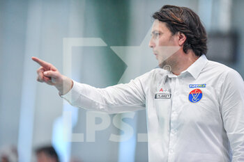2023-04-15 - NIKIC Slobodan (Vasas Plake) Team Head Coach - FINAL - BPER RN SAVONA VS HID VASAS PLAKE - LEN CUP - CHAMPIONS LEAGUE - WATERPOLO