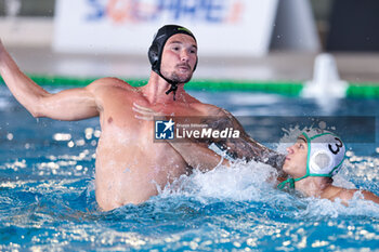 2023-10-14 - Aaron Younger (Pro Recco) vs Daniele Martinelli (Astra Nuoto Roma) - ASTRA NUOTO ROMA VS PRO RECCO - SERIE A1 - WATERPOLO