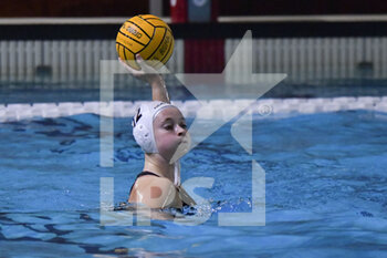 2023-01-28 - Abby Elizabeth Andrews of SIS Roma during SIS Roma vs Rapallo match of Italian water polo female national championship Serie A1 on January 28, 2023 at ASD Babel in Rome, Italy - SIS ROMA VS RAPALLO PALLANUOTO - SERIE A1 WOMEN - WATERPOLO