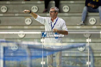2023-11-01 - head coach Paolo Zizza (PN Trieste) - SIS ROMA VS PN TRIESTE - SERIE A1 WOMEN - WATERPOLO