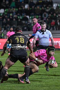 2023-12-16 - Attack of of Ignacio Rex, outside centre of Benetton Rugby, during the EPCR CHALLENGE CUP match between Benetton Rugby and USAP Perpignan on 16 December 2023 at Stadio Monigo in Treviso, Italy - BENETTON RUGBY VS USAP - CHALLENGE CUP - RUGBY