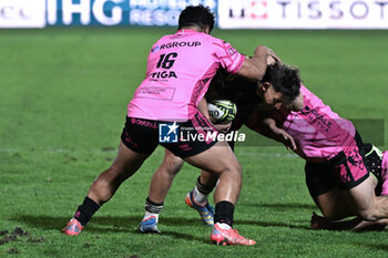 2023-12-16 - Tackle of USAP Perpignan player , during the EPCR CHALLENGE CUP match between Benetton Rugby and USAP Perpignan on 16 December 2023 at Stadio Monigo in Treviso, Italy - BENETTON RUGBY VS USAP - CHALLENGE CUP - RUGBY