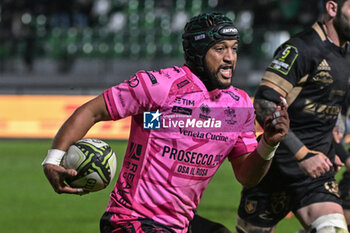 2023-12-16 - Rino Smith, full back of Benetton Rugby, during the EPCR CHALLENGE CUP match between Benetton Rugby and USAP Perpignan on 16 December 2023 at Stadio Monigo in Treviso, Italy - BENETTON RUGBY VS USAP - CHALLENGE CUP - RUGBY