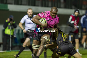 2023-12-16 - Alessandro Izekor goes for third try of the match - BENETTON RUGBY VS USAP - CHALLENGE CUP - RUGBY