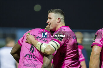 2023-12-16 - Sebastian Negri celebrate Alessandro izekor try - BENETTON RUGBY VS USAP - CHALLENGE CUP - RUGBY