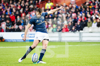 14/01/2023 - Ross Byrne of Leinster during the Champions Cup, rugby union match between Gloucester Rugby and Leinster Rugby on January 14, 2023 at the Kingsholm Stadium in Gloucester, England - RUGBY - CHAMPIONS CUP - GLOUCESTER V LEINSTER - HEINEKEN CHAMPIONS CUP - RUGBY