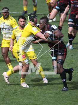 2023-04-09 - Gregory Alldritt of Stade Rochelais and Maro Itoje of Saracens during the Heineken Champions Cup, Quarter Finals, rugby union match between Stade Rochelais (La Rochelle) and Saracens on April 9, 2023 at Marcel Deflandre stadium in La Rochelle, France - RUGBY - CHAMPIONS CUP - LA ROCHELLE V SARACENS - CHAMPIONS CUP - RUGBY