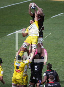 2023-04-09 - Ultan Dillane of Stade Rochelais and Hugh Tizard of Saracens during the Heineken Champions Cup, Quarter Finals, rugby union match between Stade Rochelais (La Rochelle) and Saracens on April 9, 2023 at Marcel Deflandre stadium in La Rochelle, France - RUGBY - CHAMPIONS CUP - LA ROCHELLE V SARACENS - CHAMPIONS CUP - RUGBY