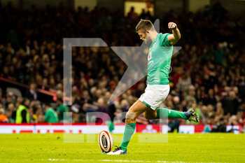 04/02/2023 - Ross Byrne of Ireland kicks a conversion during the Six Nations 2023, rugby union match between Wales and Ireland on February 4, 2023 at Millenium Stadium in Cardiff, Wales - RUGBY - SIX NATIONS 2023 - WALES V IRELAND - 6 NAZIONI - RUGBY