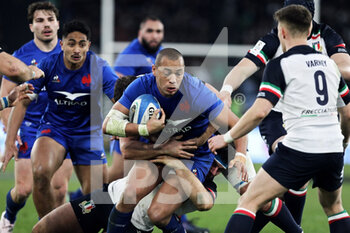 2023-02-05 - Gael Fickou of France in action during the 2023 Six Nations, rugby union match between Italy and France on February 5, 2023 at Stadio Olimpico in Rome, Italy - RUGBY - 6 NATIONS 2023 - ITALY V FRANCE - SIX NATIONS - RUGBY