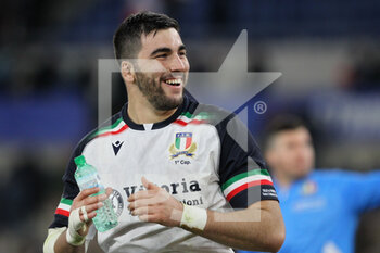 05/02/2023 - Edoardo Iachizzi of Italy greets his supporters at the end of the 2023 Six Nations, rugby union match between Italy and France on February 5, 2023 at Stadio Olimpico in Rome, Italy - RUGBY - 6 NATIONS 2023 - ITALY V FRANCE - 6 NAZIONI - RUGBY