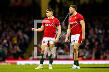 25/02/2023 - Joe Hawkins of Wales with team-mate Mason Grady during the Six Nations 2023 rugby union match between Wales and England on 25 February 2023 at Principality Stadium in Cardiff, Wales - RUGBY - SIX NATIONS 2023 - WALES V ENGLAND - 6 NAZIONI - RUGBY