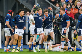 26/02/2023 - Huw Jones of Scotland celebrates with his team mates after he scores a try during the Six Nations 2023 rugby union match between France and Scotland on 26 February 2023 at Stade de France in Saint-Denis near Paris, France - RUGBY - SIX NATIONS 2023 - FRANCE V SCOTLAND - 6 NAZIONI - RUGBY