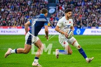 26/02/2023 - Romain Ntamack of France runs at Ben White of Scotland during the Six Nations 2023 rugby union match between France and Scotland on 26 February 2023 at Stade de France in Saint-Denis near Paris, France - RUGBY - SIX NATIONS 2023 - FRANCE V SCOTLAND - 6 NAZIONI - RUGBY