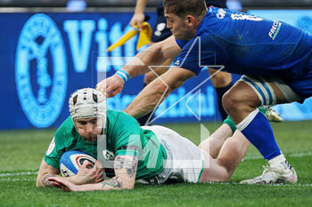 25/02/2023 - Mack Hansen of Ireland scores a try during the Six Nations 2023 rugby union match between Italy and Ireland on February 25, 2023 at Stadio Olimpico in Rome, Italy - RUGBY - SIX NATIONS 2023 - ITALY V IRELAND - 6 NAZIONI - RUGBY