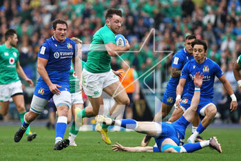 25/02/2023 - Hugo Keenan of Ireland runs in a try during the Six Nations 2023 rugby union match between Italy and Ireland on February 25, 2023 at Stadio Olimpico in Rome, Italy - RUGBY - SIX NATIONS 2023 - ITALY V IRELAND - 6 NAZIONI - RUGBY