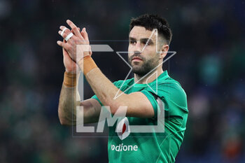 25/02/2023 - Conor Murray of Ireland greets his supporters at the end of the Six Nations 2023 rugby union match between Italy and Ireland on February 25, 2023 at Stadio Olimpico in Rome, Italy - RUGBY - SIX NATIONS 2023 - ITALY V IRELAND - 6 NAZIONI - RUGBY