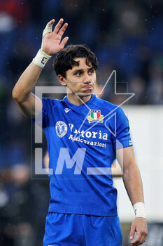 25/02/2023 - Ange Capuozzo of Italy greets his supporters at the end of the Six Nations 2023 rugby union match between Italy and Ireland on February 25, 2023 at Stadio Olimpico in Rome, Italy - RUGBY - SIX NATIONS 2023 - ITALY V IRELAND - 6 NAZIONI - RUGBY