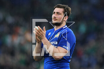 25/02/2023 - Giovanni Pettinelli of Italy greets his supporters at the end of the Six Nations 2023 rugby union match between Italy and Ireland on February 25, 2023 at Stadio Olimpico in Rome, Italy - RUGBY - SIX NATIONS 2023 - ITALY V IRELAND - 6 NAZIONI - RUGBY