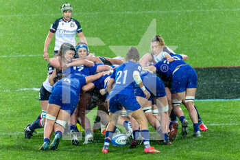 2023-03-26 - French players win moule - 2023 WOMEN'S - ITALY VS FRANCE - SIX NATIONS - RUGBY