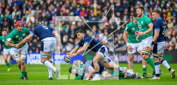 12/03/2023 - Ben White of Scotland passes the ball during the Six Nations 2023 rugby union match between Scotland and Ireland on 12 March 2023 at BT Murrayfield in Edinburgh, Scotland - RUGBY - SIX NATIONS 2023 - SCOTLAND V IRELAND - 6 NAZIONI - RUGBY