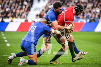 18/03/2023 - Charles OLLIVON of France and Adam BEARD of Wales during the Six Nations 2023 rugby union match between France and Wales on March 18, 2023 at Stade de France in Saint-Denis near Paris, France - RUGBY - SIX NATIONS 2023 - FRANCE V WALES - 6 NAZIONI - RUGBY