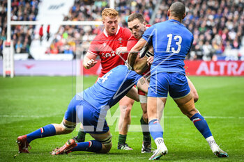 18/03/2023 - Bradley ROBERTS of Wales and George NORTH of Wales during the Six Nations 2023 rugby union match between France and Wales on March 18, 2023 at Stade de France in Saint-Denis near Paris, France - RUGBY - SIX NATIONS 2023 - FRANCE V WALES - 6 NAZIONI - RUGBY