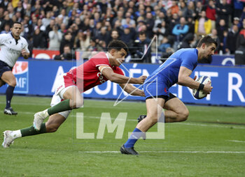 18/03/2023 - Thomas Ramos of France, Rio Dyer of Wales (left) during the Six Nations 2023 rugby union match between France and Wales on March 18, 2023 at Stade de France in Saint-Denis near Paris, France - RUGBY - SIX NATIONS 2023 - FRANCE V WALES - 6 NAZIONI - RUGBY