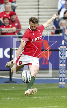 18/03/2023 - Dan Biggar of Wales during the Six Nations 2023 rugby union match between France and Wales on March 18, 2023 at Stade de France in Saint-Denis near Paris, France - RUGBY - SIX NATIONS 2023 - FRANCE V WALES - 6 NAZIONI - RUGBY