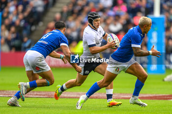 2023-07-29 - Darcy Graham of Scotland looks to evade the tackle Tommaso Menoncello and Pierre Bruno of Italy during the Summer Nations Series 2023, rugby union match between Scotland and Italy on 29 July 2023 at the Scottish Gas Murrayfield Stadium in Edinburgh, Scotland - RUGBY - SUMMER NATIONS SERIES 2023 - SCOTLAND V ITALY - TEST MATCH - RUGBY
