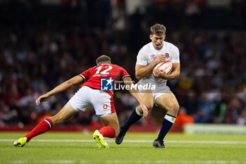 2023-08-05 - Guy Porter of England under pressure from Max Llewellyn of Wales during the Summer Nations Series 2023, rugby union match between Wales and England on 5 August 2023 at Millenium Stadium in Cardiff, Wales - RUGBY - SUMMER NATIONS SERIES 2023 - WALES V ENGLAND - TEST MATCH - RUGBY