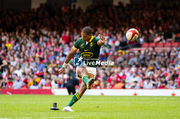 2023-08-19 - Manie Libbok of South Africa converts during the Summer Nations Series 2023, Rugby Union Friendly match between Wales and South Africa on 19 August 2023 at Principality Stadium in Cardiff, Wales - RUGBY - SUMMER NATIONS SERIES 2023 - WALES V SOUTH AFRICA - TEST MATCH - RUGBY