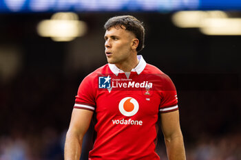 2023-08-19 - Mason Grady of Wales during the Summer Nations Series 2023, Rugby Union Friendly match between Wales and South Africa on 19 August 2023 at Principality Stadium in Cardiff, Wales - RUGBY - SUMMER NATIONS SERIES 2023 - WALES V SOUTH AFRICA - TEST MATCH - RUGBY