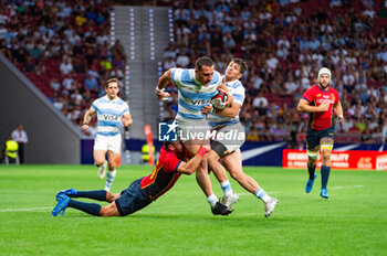 2023-08-26 - Rodrigo Isgro (Argentina) and Tomas Cubelli (Argentina) in action during the rugby match between national teams of Spain and Argentina (los Pumas) played at Estadio Civitas Metropolitano on August 26, 2023 in Madrid, Spain - RUGBY 2023: SPAIN VS ARGENTINA - TEST MATCH - RUGBY
