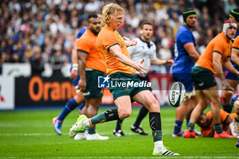 2023-08-27 - Carter GORDON of Australia during the Summer Nations Series 2023, rugby union match between France and Australia on August 27, 2023 at Stade de France in Saint-Denis near Paris, France - RUGBY - SUMMER NATIONS SERIES 2023 - FRANCE V AUSTRALIA - TEST MATCH - RUGBY