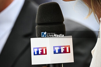 2023-08-27 - Microphone TF1 during the Summer Nations Series 2023, rugby union match between France and Australia on August 27, 2023 at Stade de France in Saint-Denis near Paris, France - RUGBY - SUMMER NATIONS SERIES 2023 - FRANCE V AUSTRALIA - TEST MATCH - RUGBY
