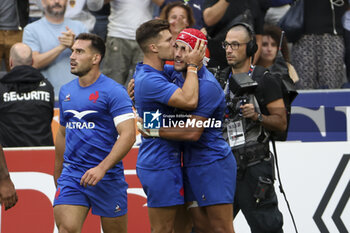2023-08-28 - Gabin Villiere of France celebrates his try with Matthieu Jalibert of France during the Summer Nations Series 2023, rugby union match between France and Australia on August 27, 2023 at Stade de France in Saint-Denis near Paris, France - RUGBY - SUMMER NATIONS SERIES 2023 - FRANCE V AUSTRALIA - TEST MATCH - RUGBY