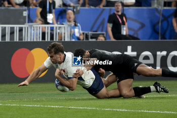 2023-09-08 - Damian Penaud of France in action during the World Cup 2023, Pool A rugby union match between France and New Zealand on September 8, 2023 at Stade de France in Saint-Denis near Paris, France - RUGBY - WORLD CUP 2023 - FRANCE V NEW ZEALAND - WORLD CUP - RUGBY