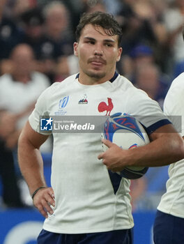 2023-09-08 - Antoine Dupont of France during the World Cup , Pool A rugby union match between France and New Zealand on September 8, 2023 at Stade de France in Saint-Denis near Paris, France - RUGBY - WORLD CUP 2023 - FRANCE V NEW ZEALAND - WORLD CUP - RUGBY