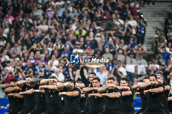 2023-09-08 - New Zealand players perform the Haka during the World Cup 2023, Pool A rugby union match between France and New Zealand on September 8, 2023 at Stade de France in Saint-Denis near Paris, France - RUGBY - WORLD CUP 2023 - FRANCE V NEW ZEALAND - WORLD CUP - RUGBY