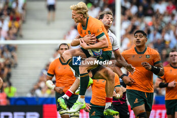 2023-09-09 - Carter GORDON of Australia and Miriani MODEBADZE of Georgia during the World Cup 2023, Pool C rugby union match between Australia and Georgia on September 9, 2023 at Stade de France in Saint-Denis near Paris, France - RUGBY - WORLD CUP 2023 - AUSTRALIA V GEORGIA - WORLD CUP - RUGBY