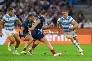 2023-09-09 - Emiliano Boffelli of Argentina runs at Jonny May of England during the Rugby World Cup 2023 match between England and Argentina at Stade Velodrome, Marseille, France on 9 September 2023. Photo Malcolm Mackenzie/ProSportsImages / DPPI - RUGBY - WORLD CUP 2023 - ANGLETERRE V ARGENTINA - WORLD CUP - RUGBY