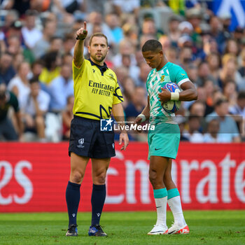 2023-09-10 - Referee Angus Gardner (left) during the World Cup 2023, Pool B rugby union match between South Africa and Scotland on September 10, 2023 at Velodrome stadium in Marseille, France - RUGBY - WORLD CUP 2023 - SOUTH AFRICA V SCOTLAND - WORLD CUP - RUGBY