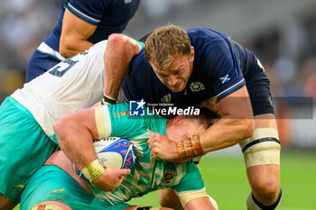 2023-09-10 - Richie Gray of Scotland tackles Jasper Wiese of South Africa during the World Cup 2023, Pool B rugby union match between South Africa and Scotland on September 10, 2023 at Velodrome stadium in Marseille, France - RUGBY - WORLD CUP 2023 - SOUTH AFRICA V SCOTLAND - WORLD CUP - RUGBY