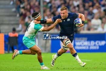 2023-09-10 - Matt Fagerson of Scotland runs at Kurt-Lee Arendse of South Africa during the World Cup 2023, Pool B rugby union match between South Africa and Scotland on September 10, 2023 at Velodrome stadium in Marseille, France - RUGBY - WORLD CUP 2023 - SOUTH AFRICA V SCOTLAND - WORLD CUP - RUGBY