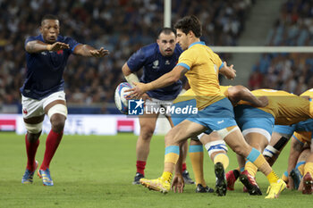 2023-09-14 - Santiago Arata of Uruguay, left Cameron Woki of France during the World Cup 2023, Pool A rugby union match between France and Uruguay on September 14, 2023 at Pierre Mauroy stadium in Villeneuve-d'Ascq near Lille, France - RUGBY - WORLD CUP 2023 - FRANCE V URUGUAY - WORLD CUP - RUGBY