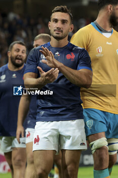 2023-09-14 - Baptiste Couilloud of France salutes the fans following the World Cup 2023, Pool A rugby union match between France and Uruguay on September 14, 2023 at Pierre Mauroy stadium in Villeneuve-d'Ascq near Lille, France - RUGBY - WORLD CUP 2023 - FRANCE V URUGUAY - WORLD CUP - RUGBY