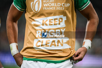 2023-09-23 - Illustration of a training jersey with an anti-doping slogan in Rugby during the World Cup 2023, Pool B rugby union match between South Africa and Ireland on September 23, 2023 at Stade de France in Saint-Denis near Paris, France - RUGBY - WORLD CUP 2023 - SOUTH AFRICA V IRELAND - WORLD CUP - RUGBY