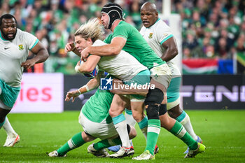 2023-09-23 - Faf DE KLERK of South Africa and Caelan DORIS of Ireland during the World Cup 2023, Pool B rugby union match between South Africa and Ireland on September 23, 2023 at Stade de France in Saint-Denis near Paris, France - RUGBY - WORLD CUP 2023 - SOUTH AFRICA V IRELAND - WORLD CUP - RUGBY